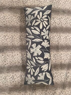 Embroidered Floral blue/grey velvet Lumbar Pillow - Unbranded